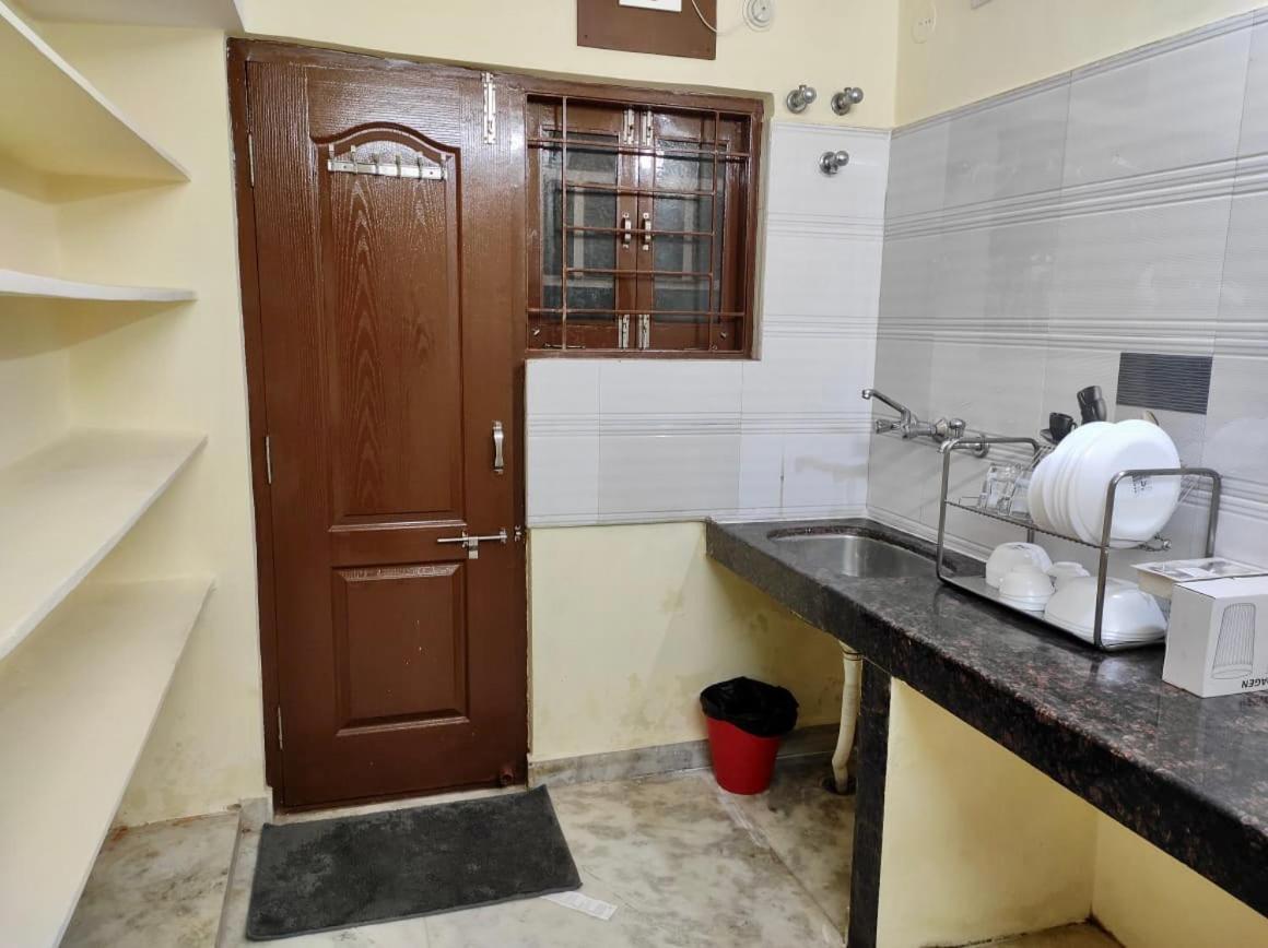 Home To Explore Food, History & Shopping Hyderabad Eksteriør billede