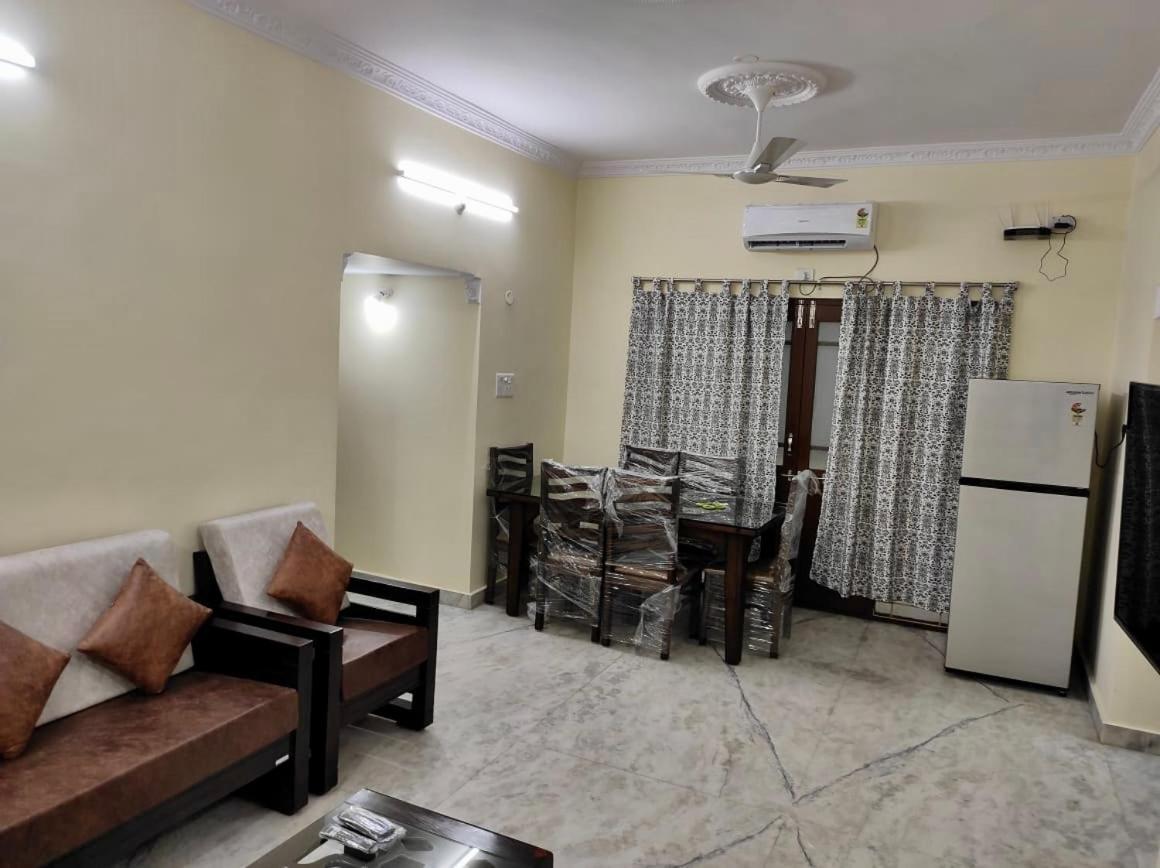 Home To Explore Food, History & Shopping Hyderabad Eksteriør billede