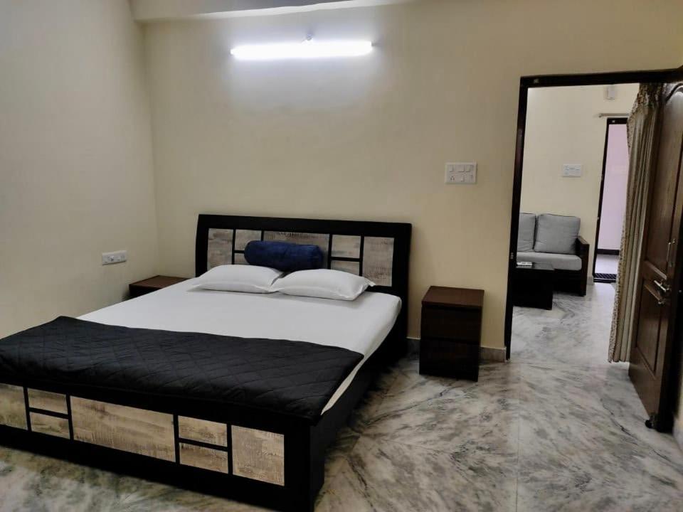 Home To Explore Food, History & Shopping Hyderabad Eksteriør billede