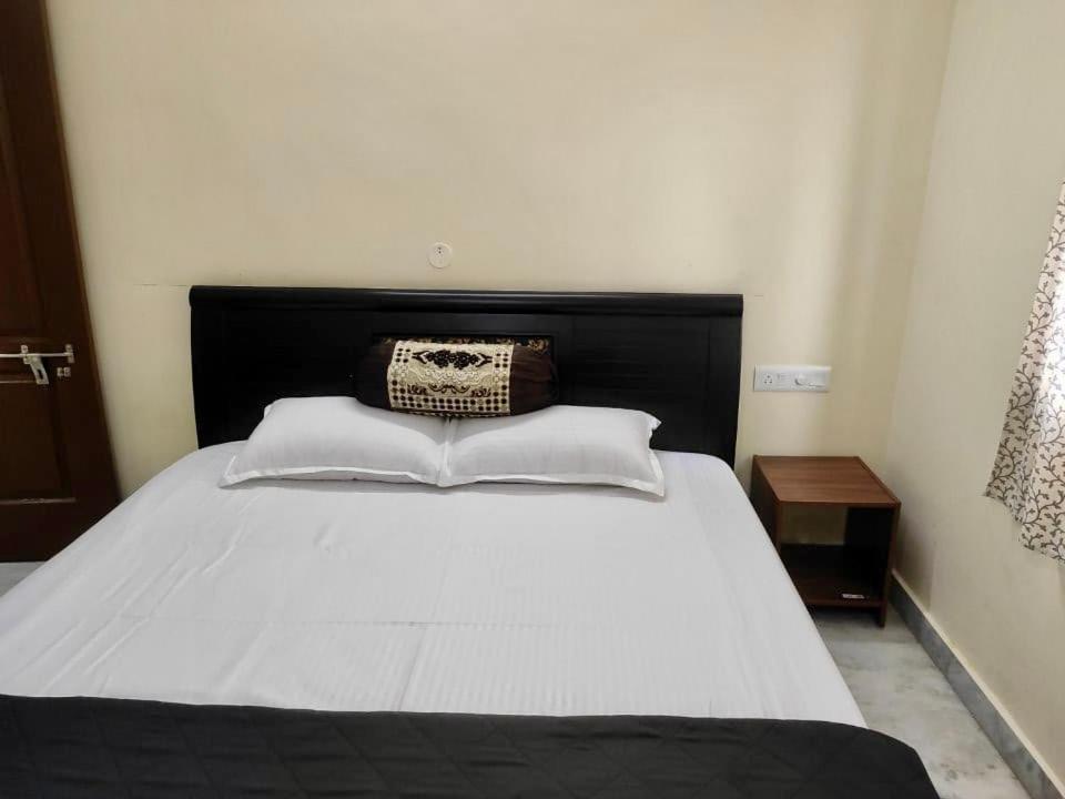 Home To Explore Food, History & Shopping Hyderabad Eksteriør billede